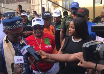 Popular Enugu Traditional Ruler hails Favour Ugwuanyi’s track record in Education