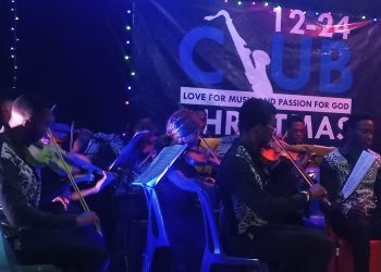 12-24 Club hosts Carole, Gives Scholarship Award