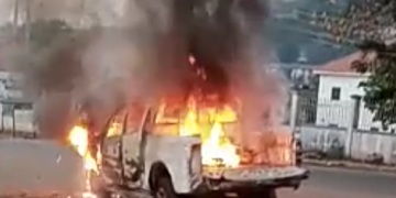 Breaking: Unknown gunmen sets ablaze Police van in Enugu