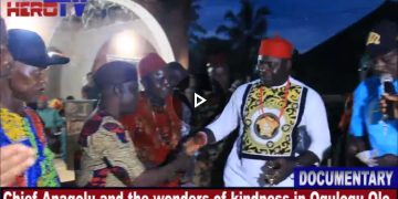 VIDEO: Chief Johnmary Anagolu Rewards Farmers As Ogulogu Olo Celebrate New Yam Festival